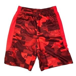 Under Armour basketball shorts elastic waist loose fit